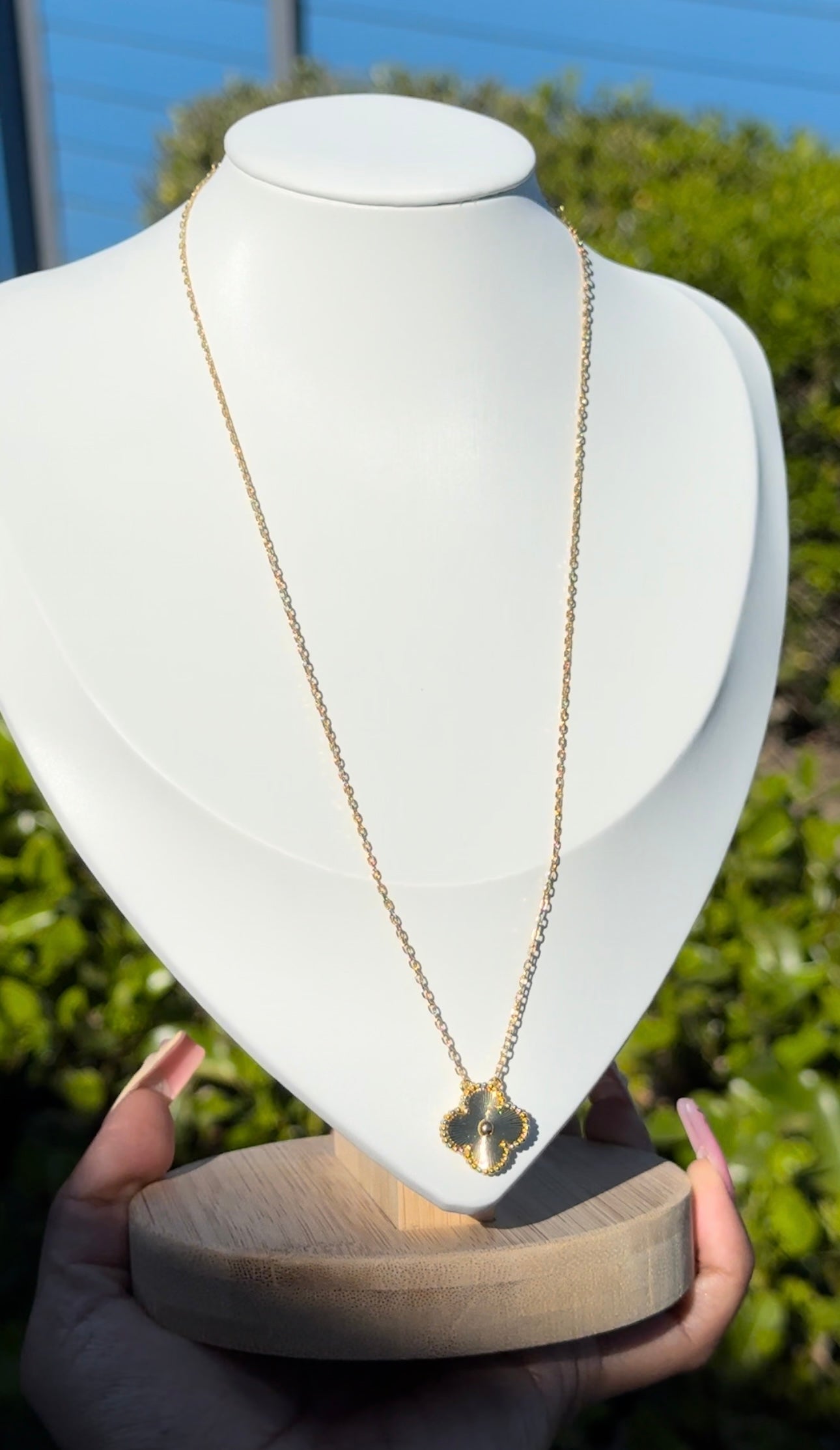 Clover Gold Necklacee