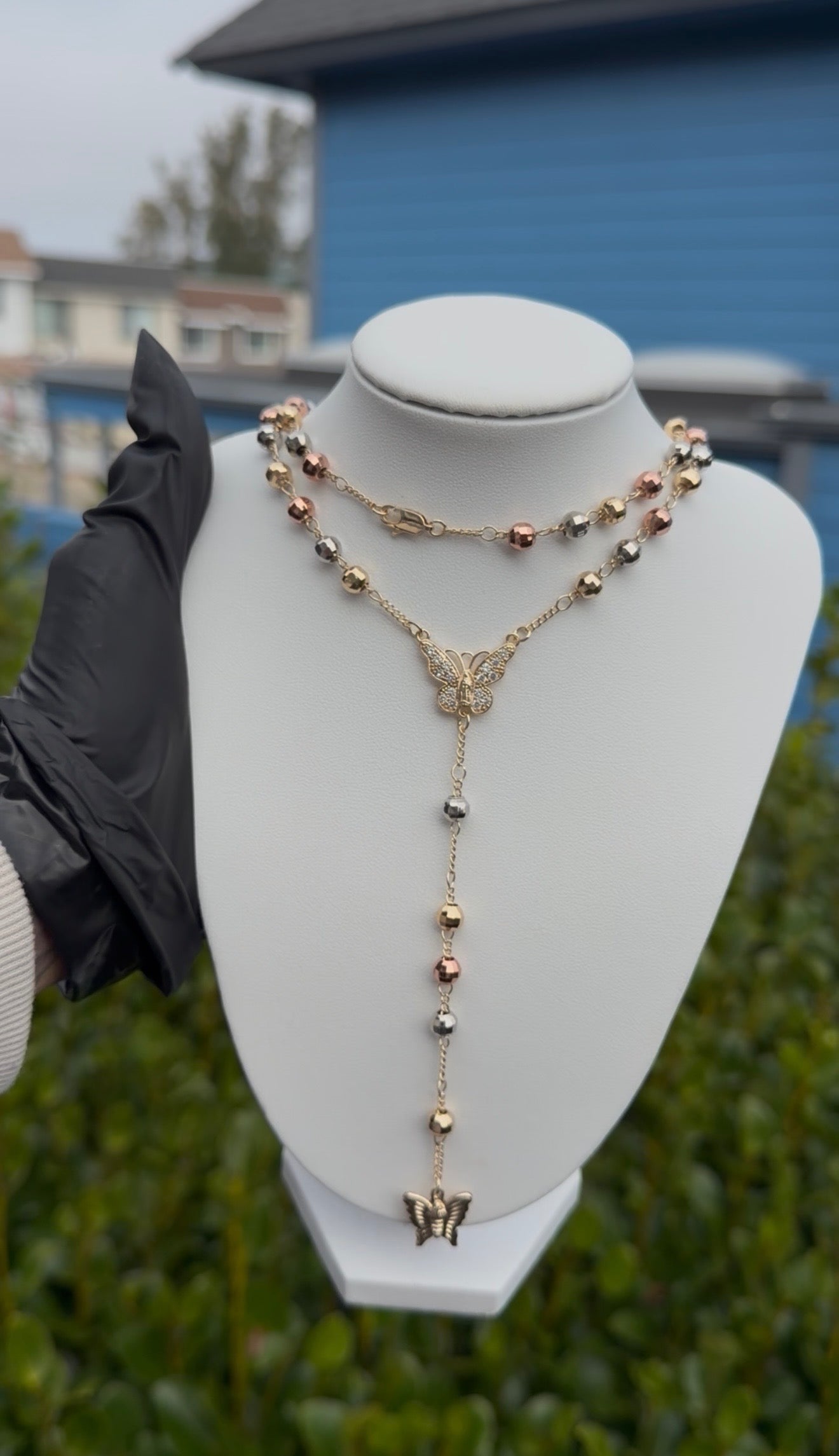 Alas de Encanto Necklace