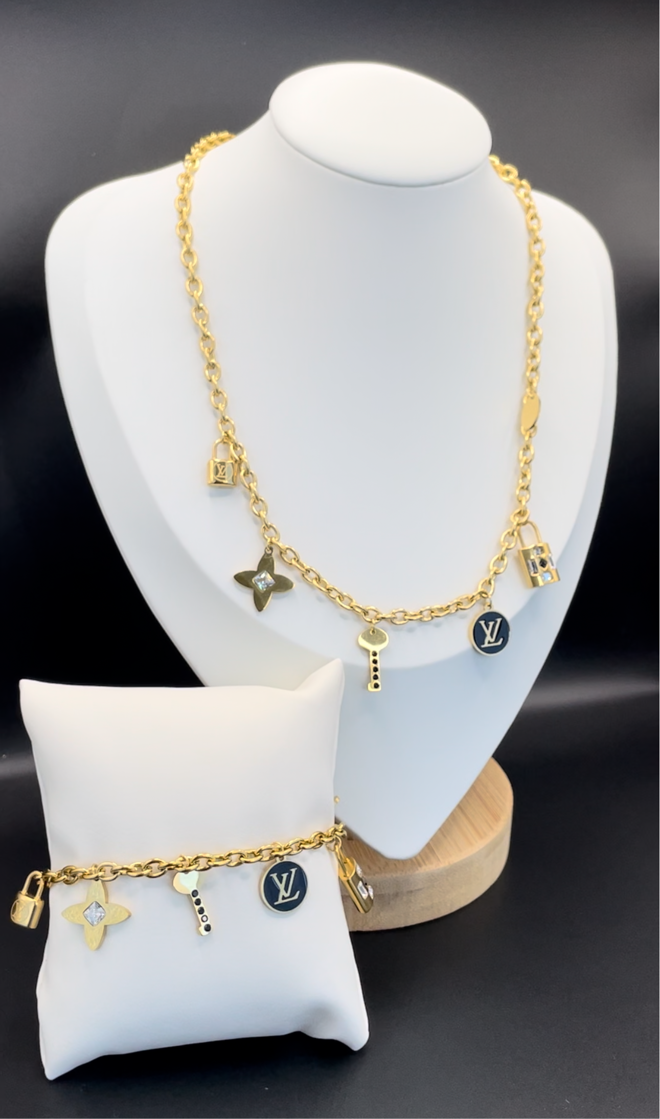 Gold Lui Set - Black