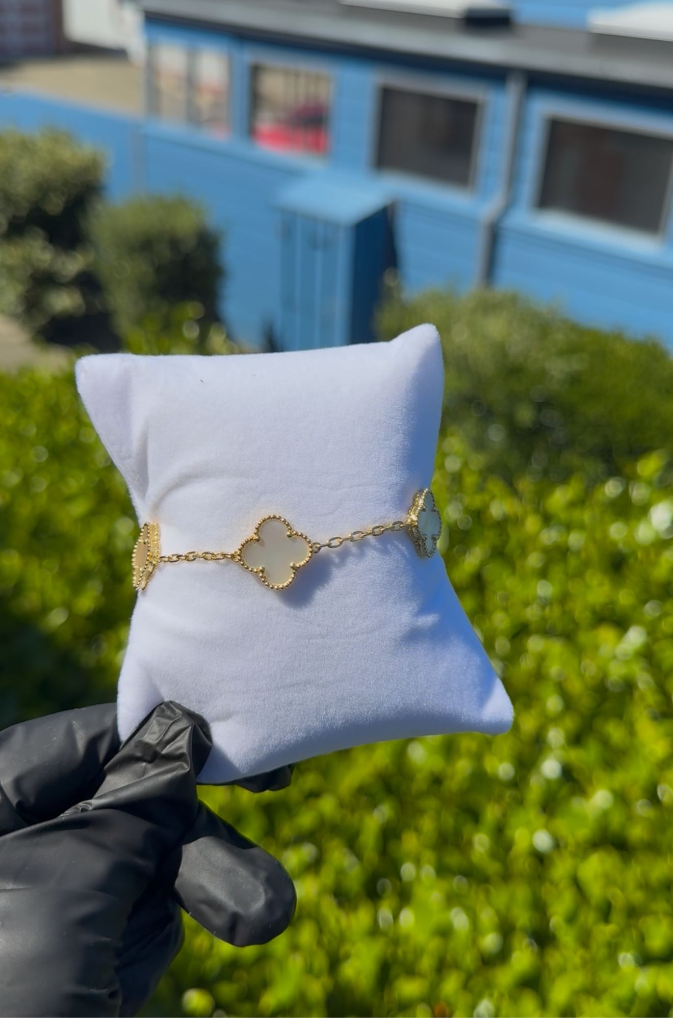 Clover Gold Bracelet - White