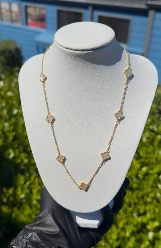 10 Flowers Clover Necklace - White