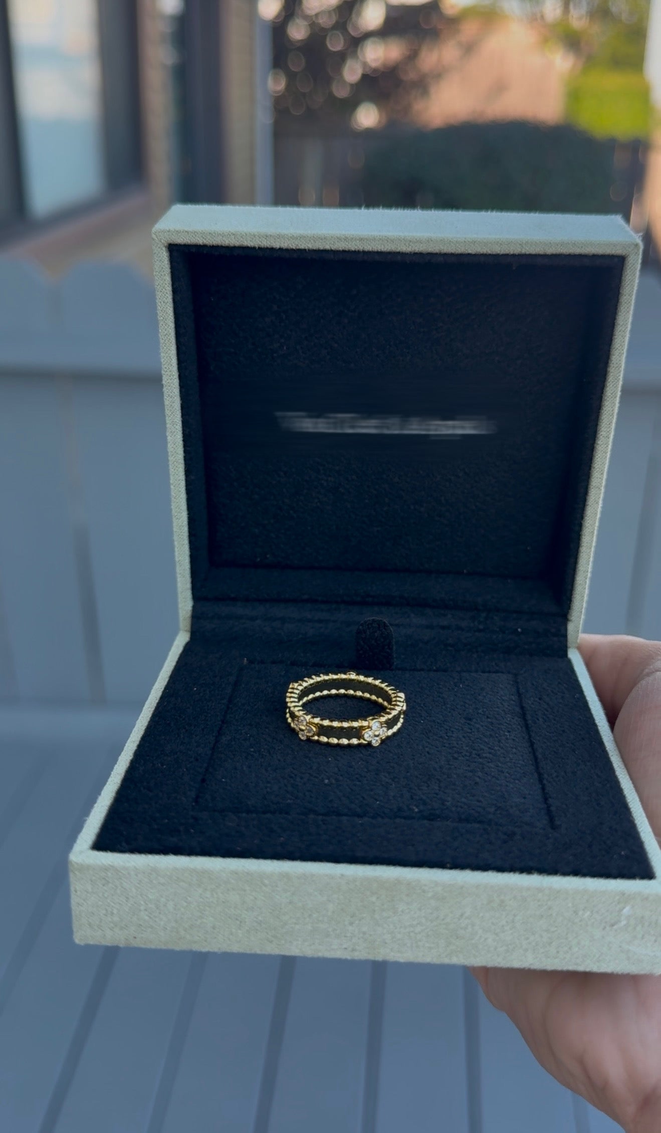 Clover thick ring